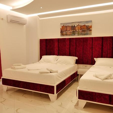 Lumi Hotel Sarandë Exterior foto
