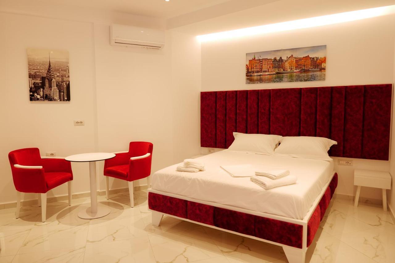 Lumi Hotel Sarandë Exterior foto