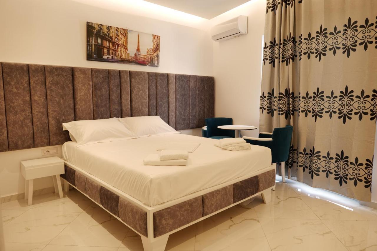 Lumi Hotel Sarandë Exterior foto