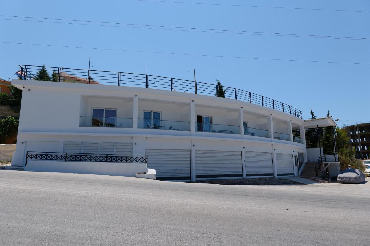 Lumi Hotel Sarandë Exterior foto