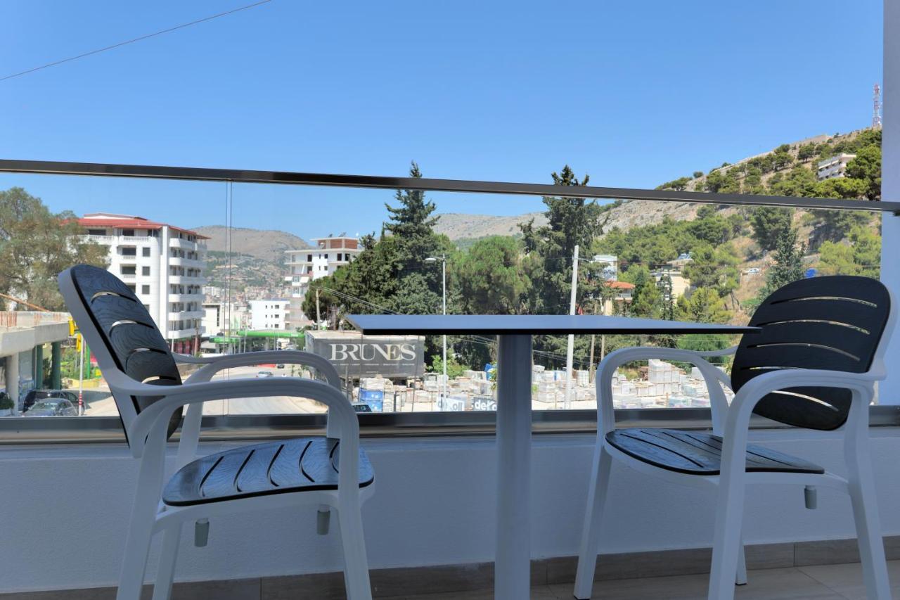 Lumi Hotel Sarandë Exterior foto