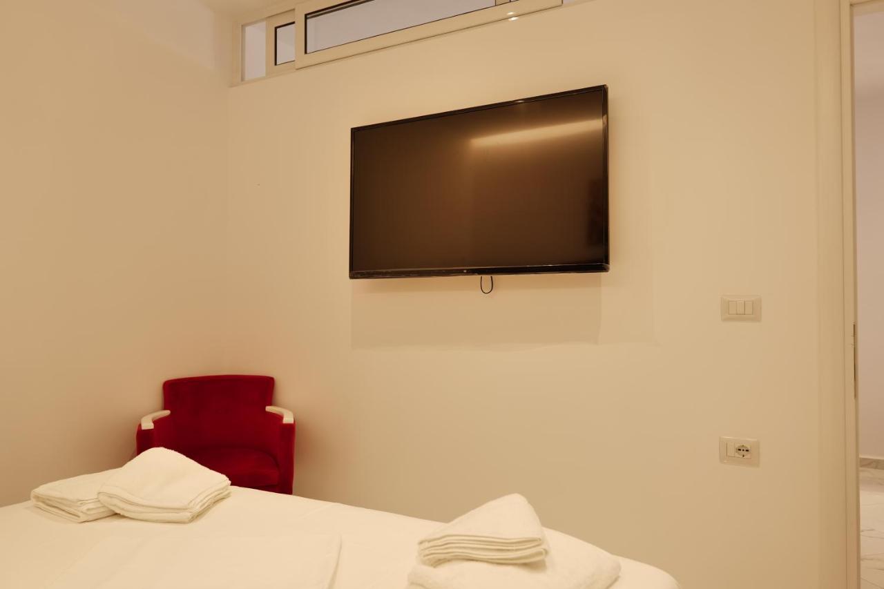 Lumi Hotel Sarandë Exterior foto